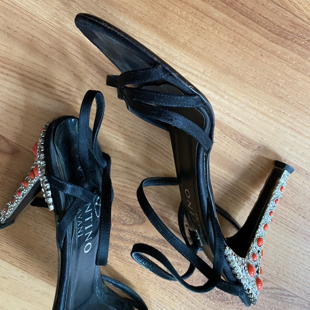 VALENTINO BLACK STRAP SANDALS EMBELLISHED Heels 6 - Picture 5 of 16